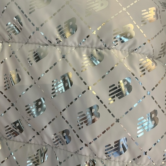 NWT-new balance-2X-white & silver-full zip, fleece, embroidered logo, jacket. - Picture 7 of 15